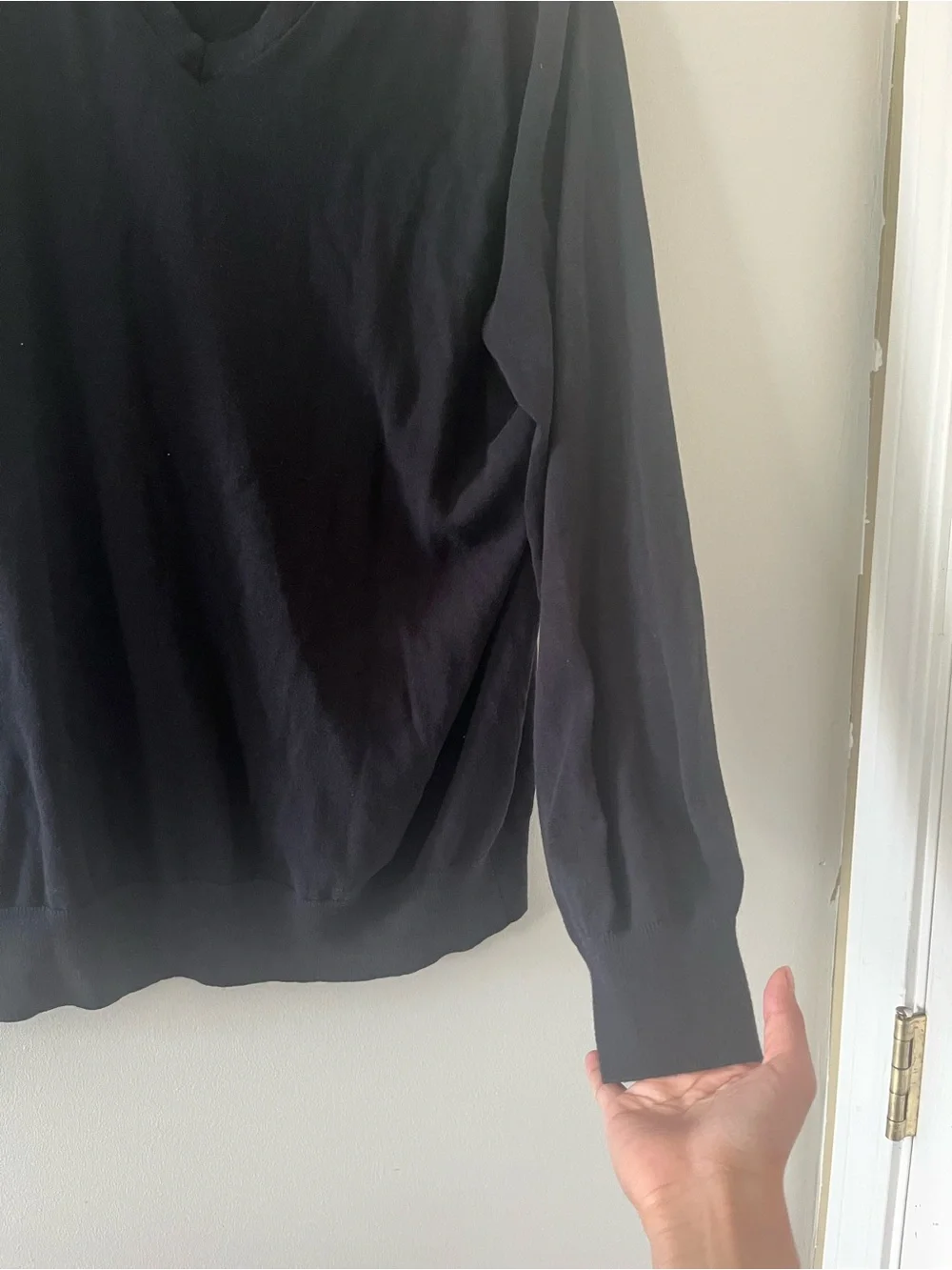 Banana Republic Luxury Blend Black V Neck Sweater XL Cashmere Silk Quiet Luxury